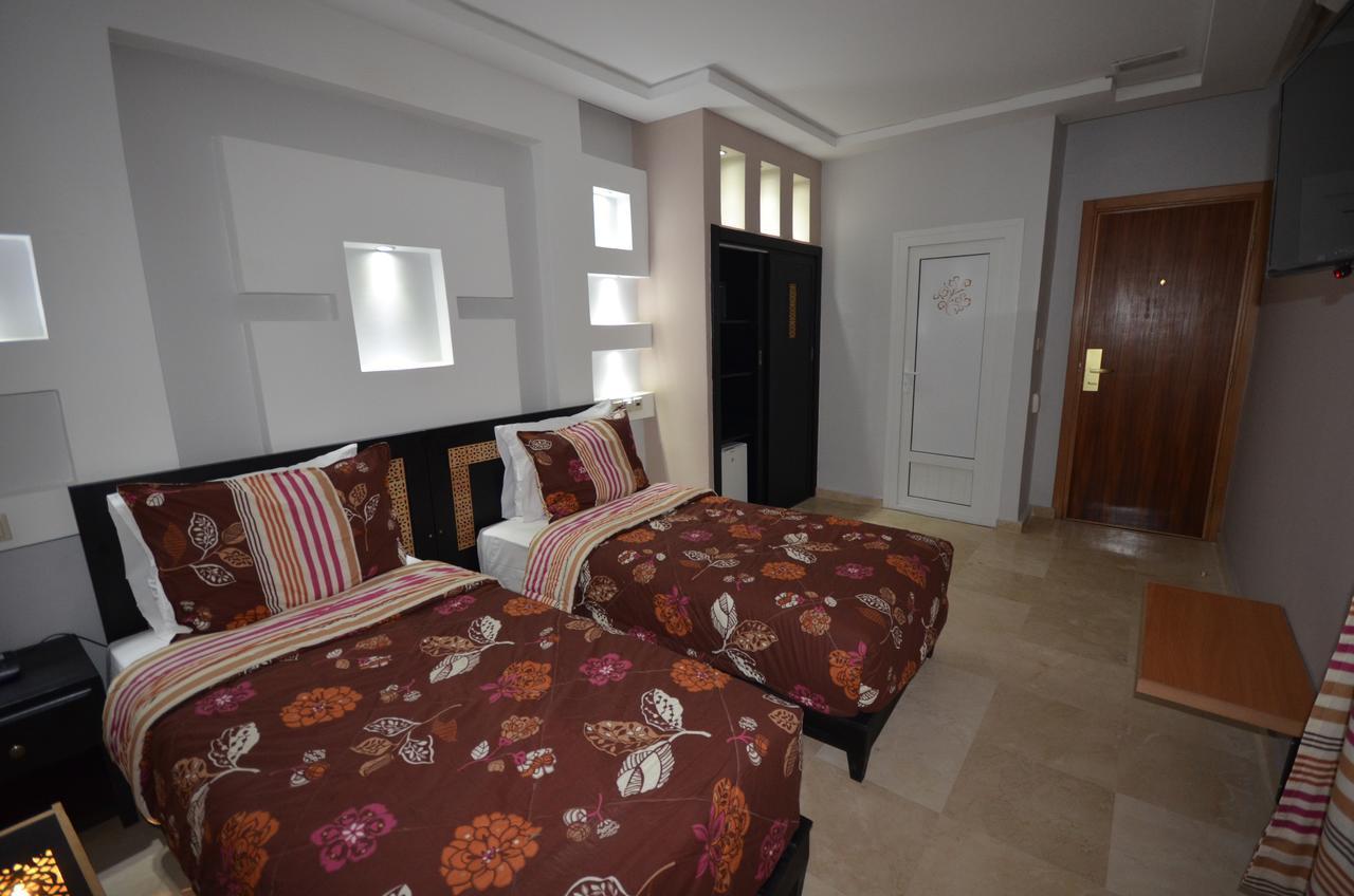 Hotel-Cafe-Restaurant Pyramides, Таза Экстерьер фото