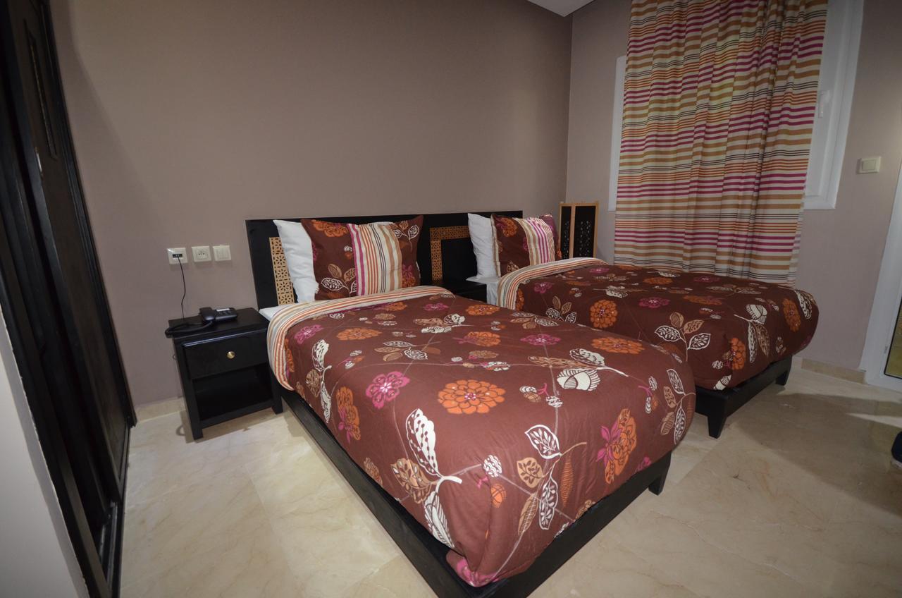 Hotel-Cafe-Restaurant Pyramides, Таза Экстерьер фото