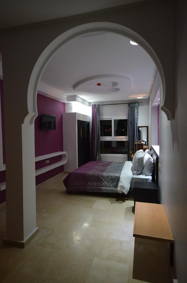Hotel-Cafe-Restaurant Pyramides, Таза Экстерьер фото